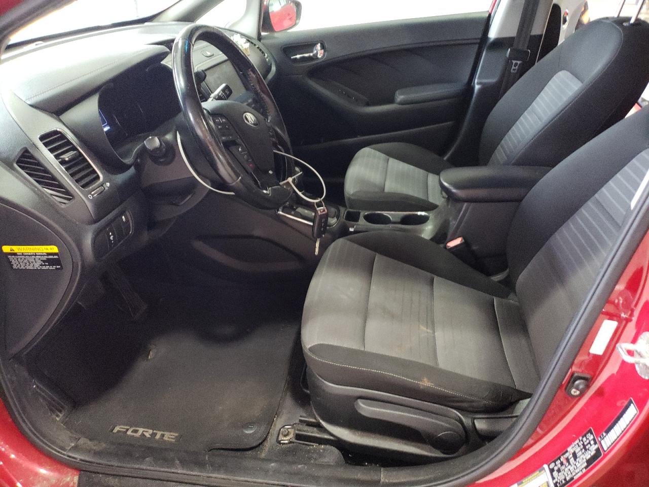 2017 Kia Forte - Image 7
