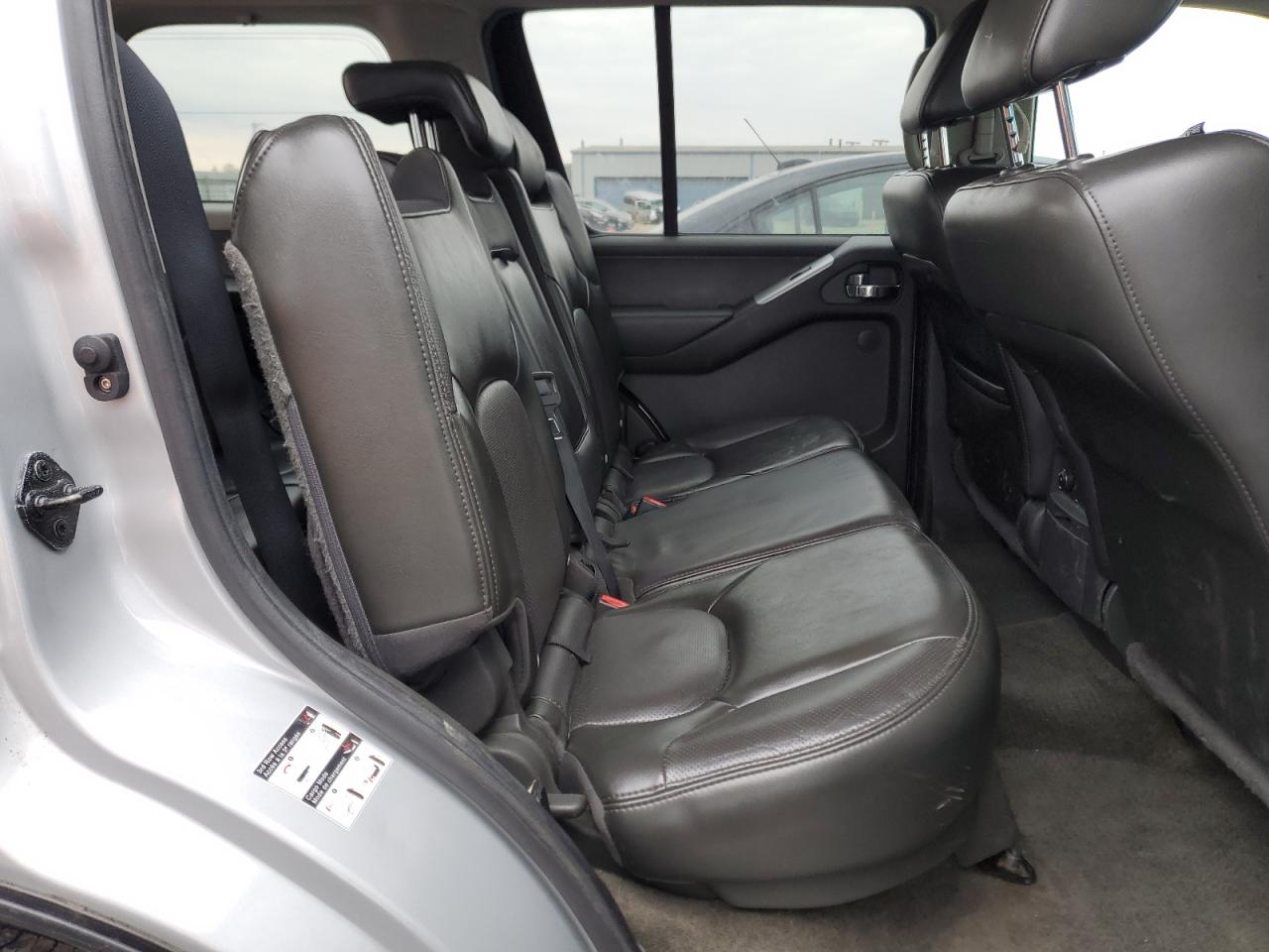 2012 Nissan Pathfinder - Image 11