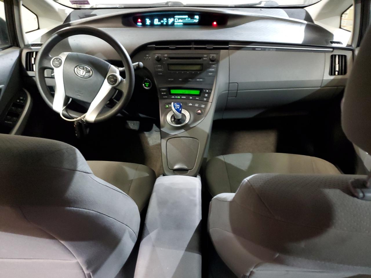 2011 Toyota Prius - Image 8