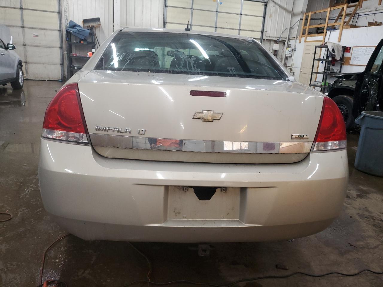 2011 Chevrolet Impala - Image 6