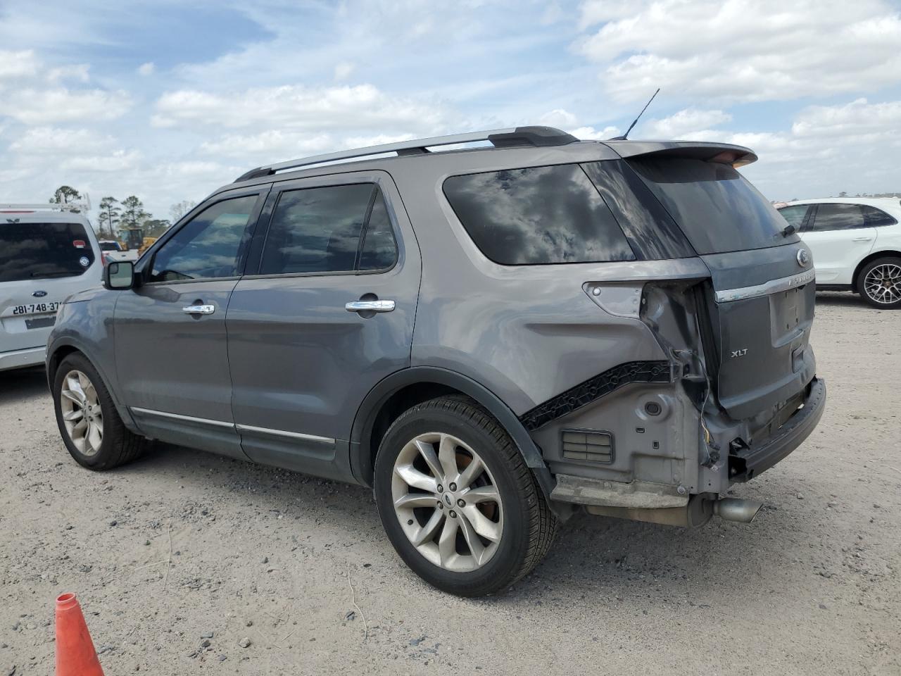2013 Ford Explorer - Image 2