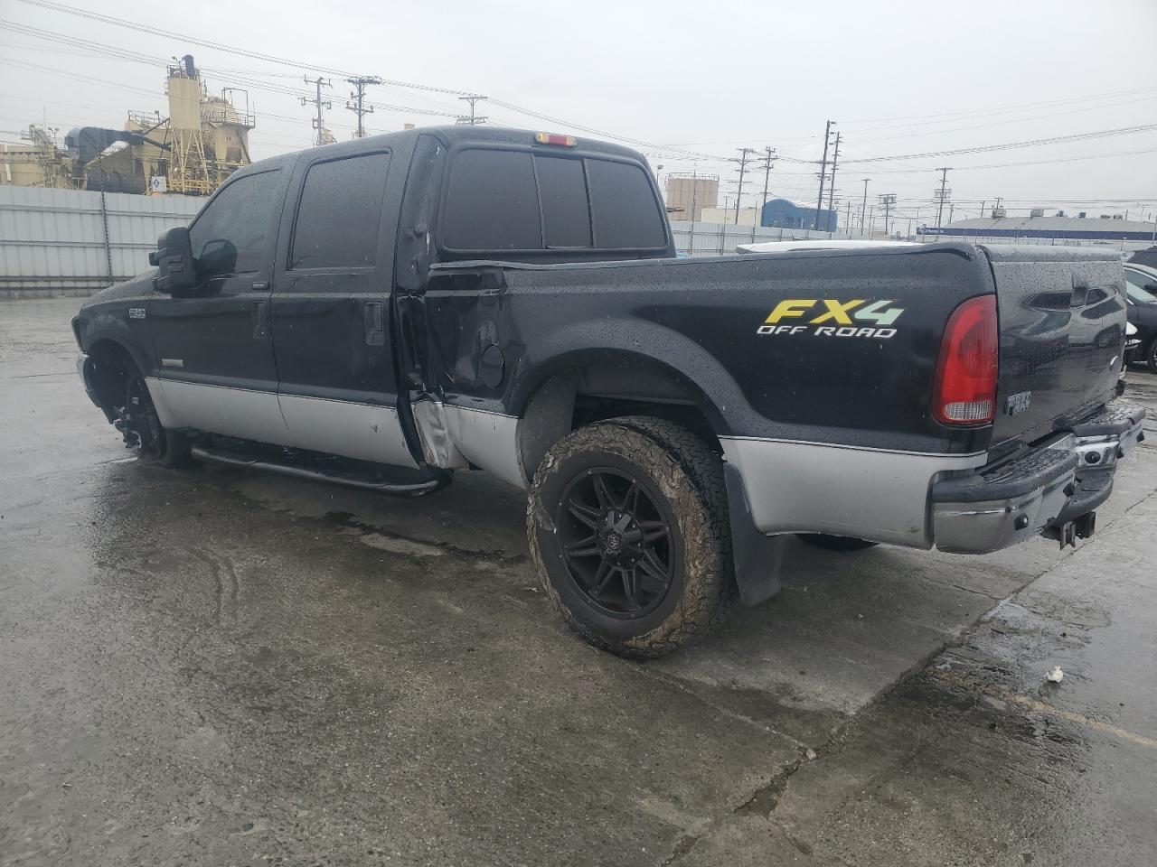 2004 Ford F250 - Image 2