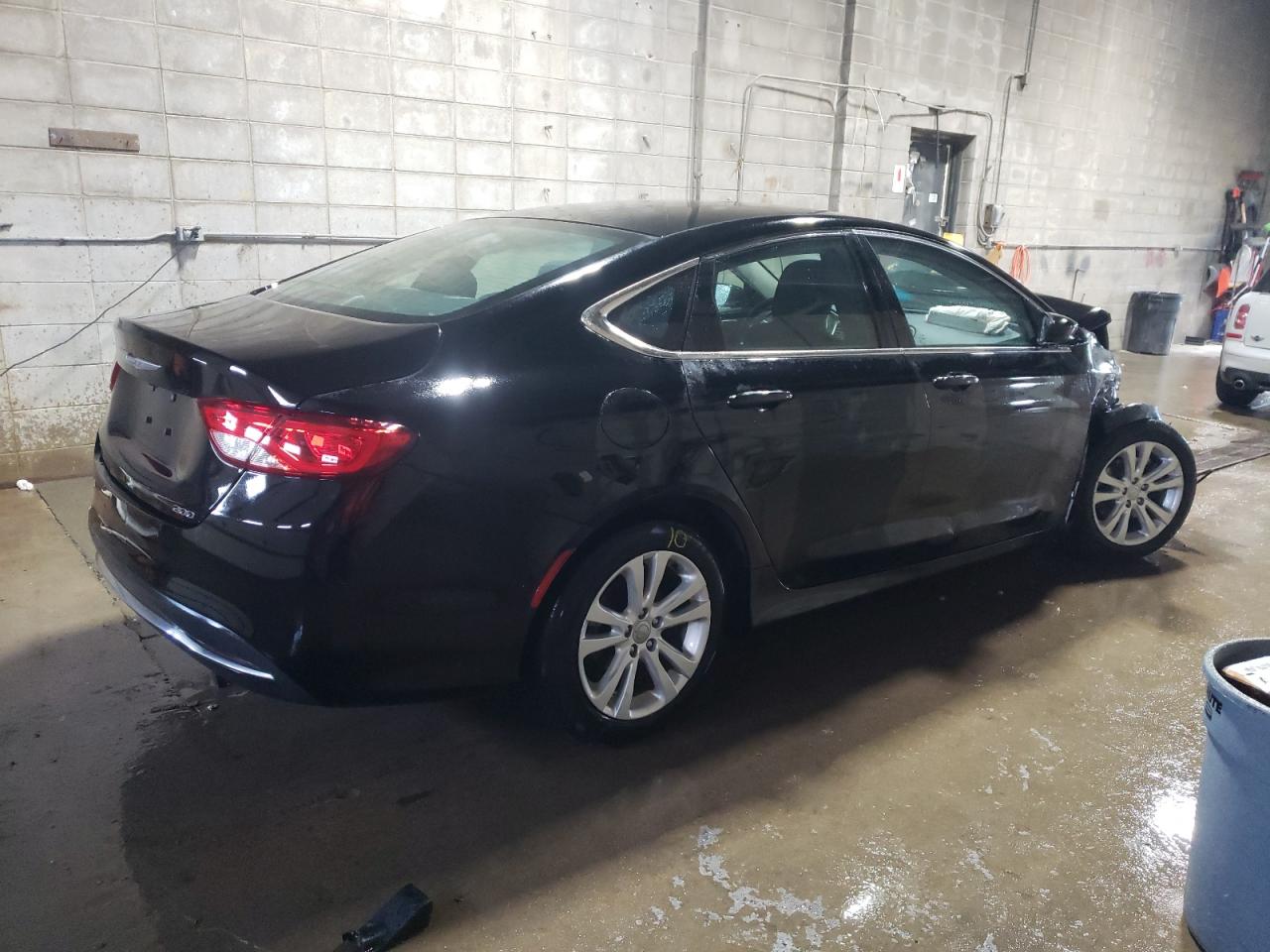 2016 Chrysler 200 - Image 3