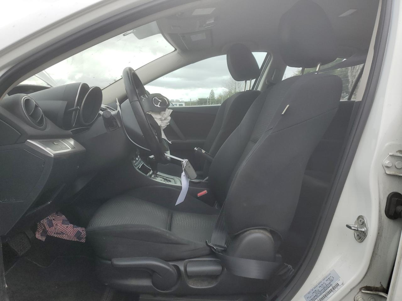 2013 Mazda 3 - Image 7