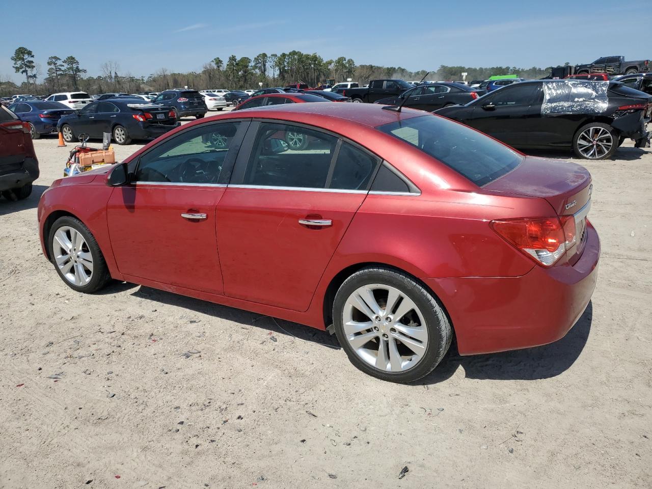 2011 Chevrolet Cruze - Image 2