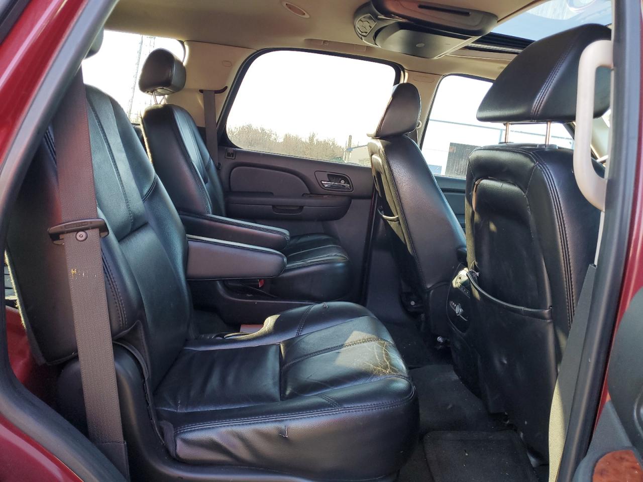 2007 Chevrolet Tahoe - Image 11