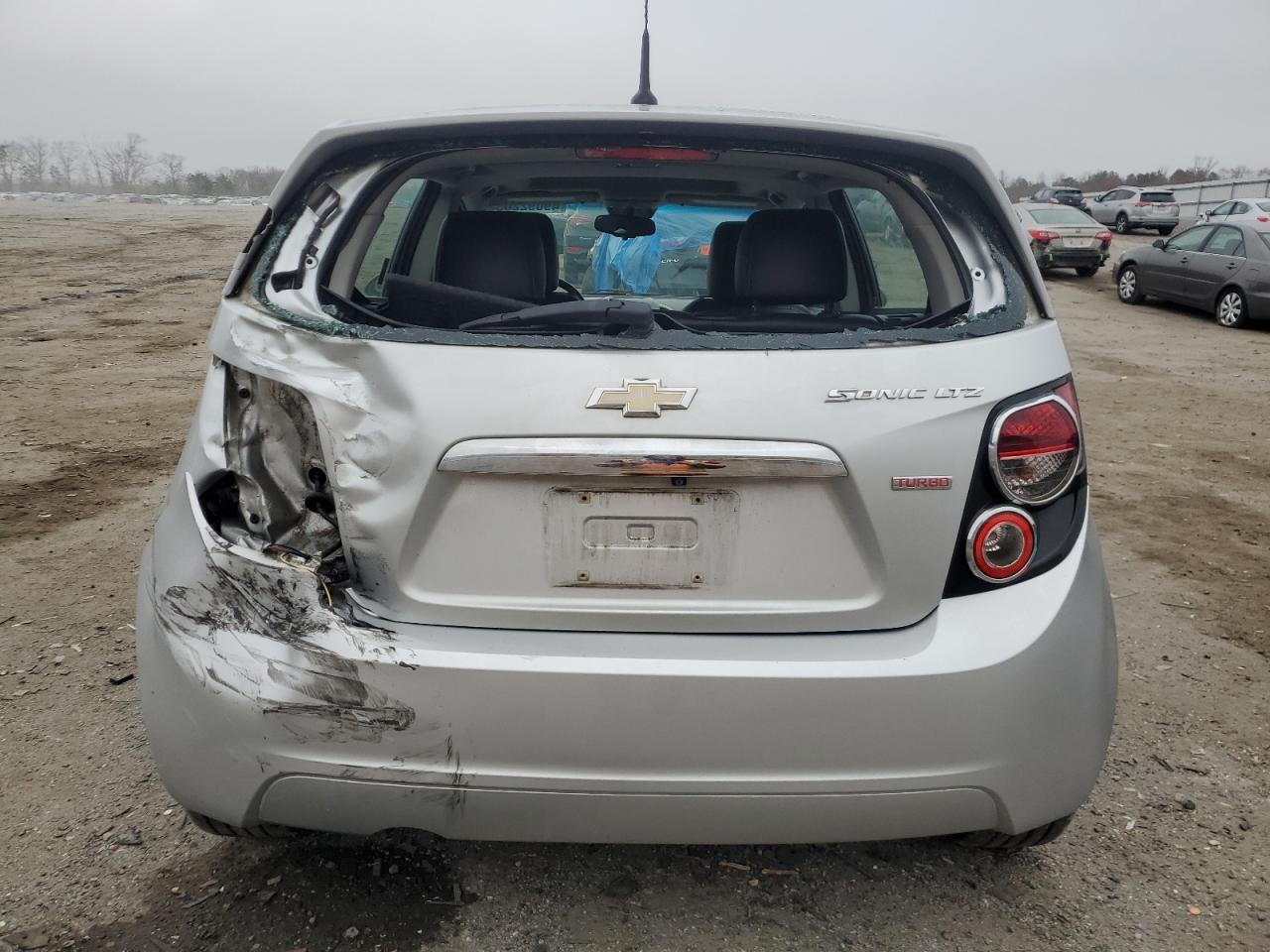 2014 Chevrolet Sonic - Image 6