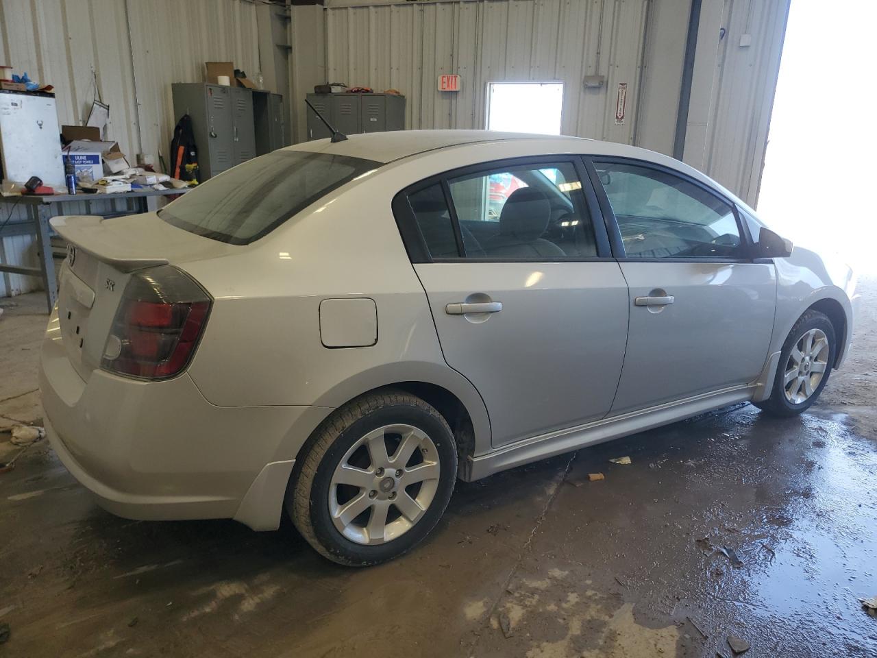 2010 Nissan Sentra - Image 3