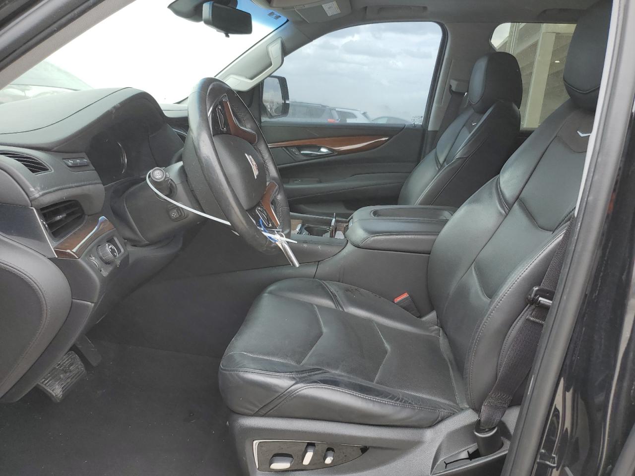 2020 Cadillac Escalade - Image 7