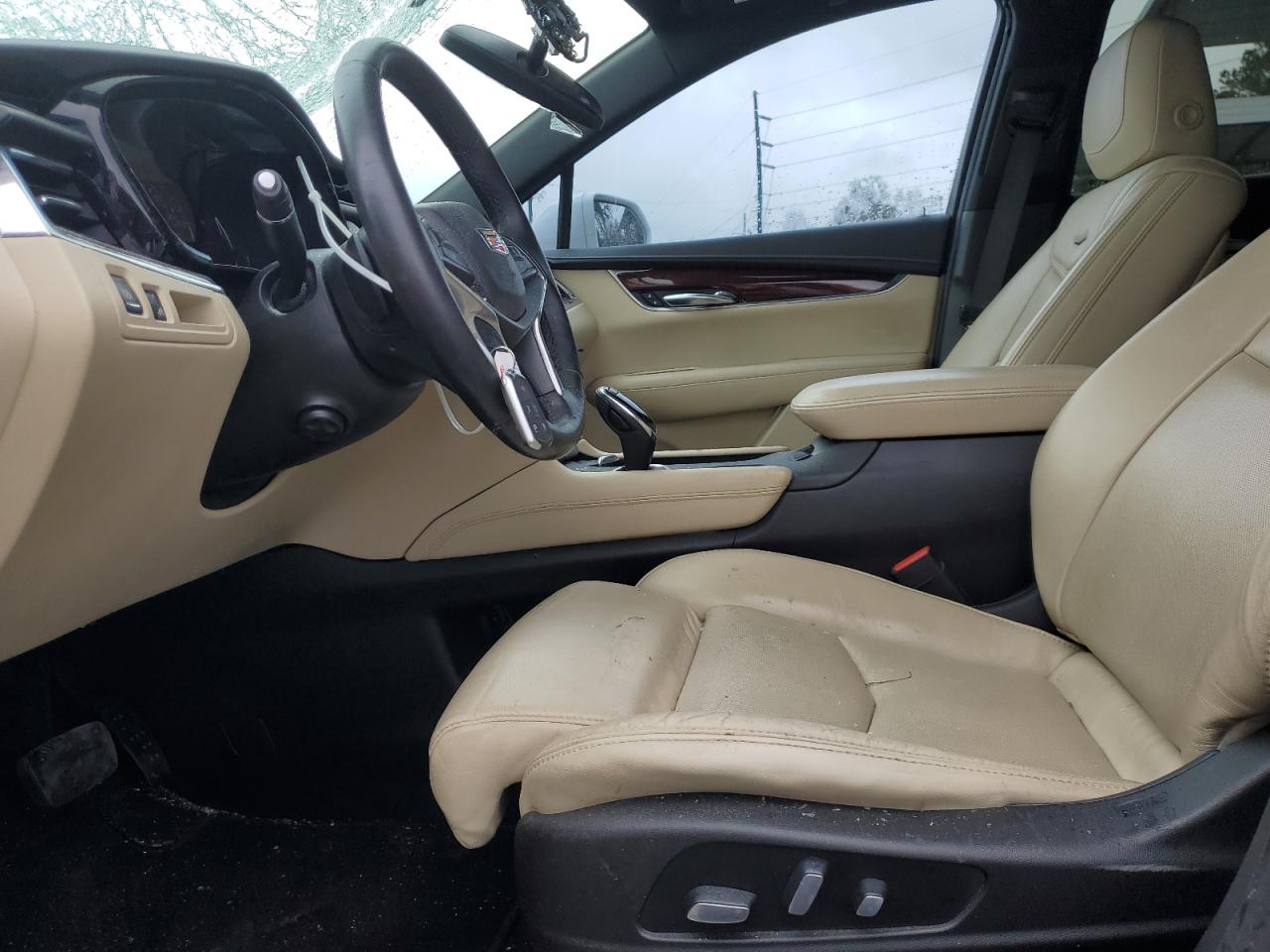 2017 Cadillac XT5 - Image 7