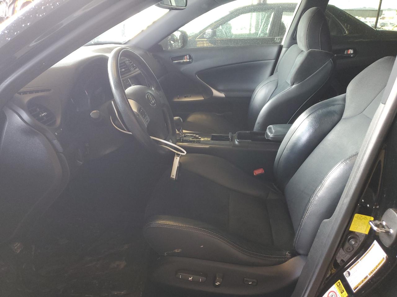 2011 Lexus IS - Image 7