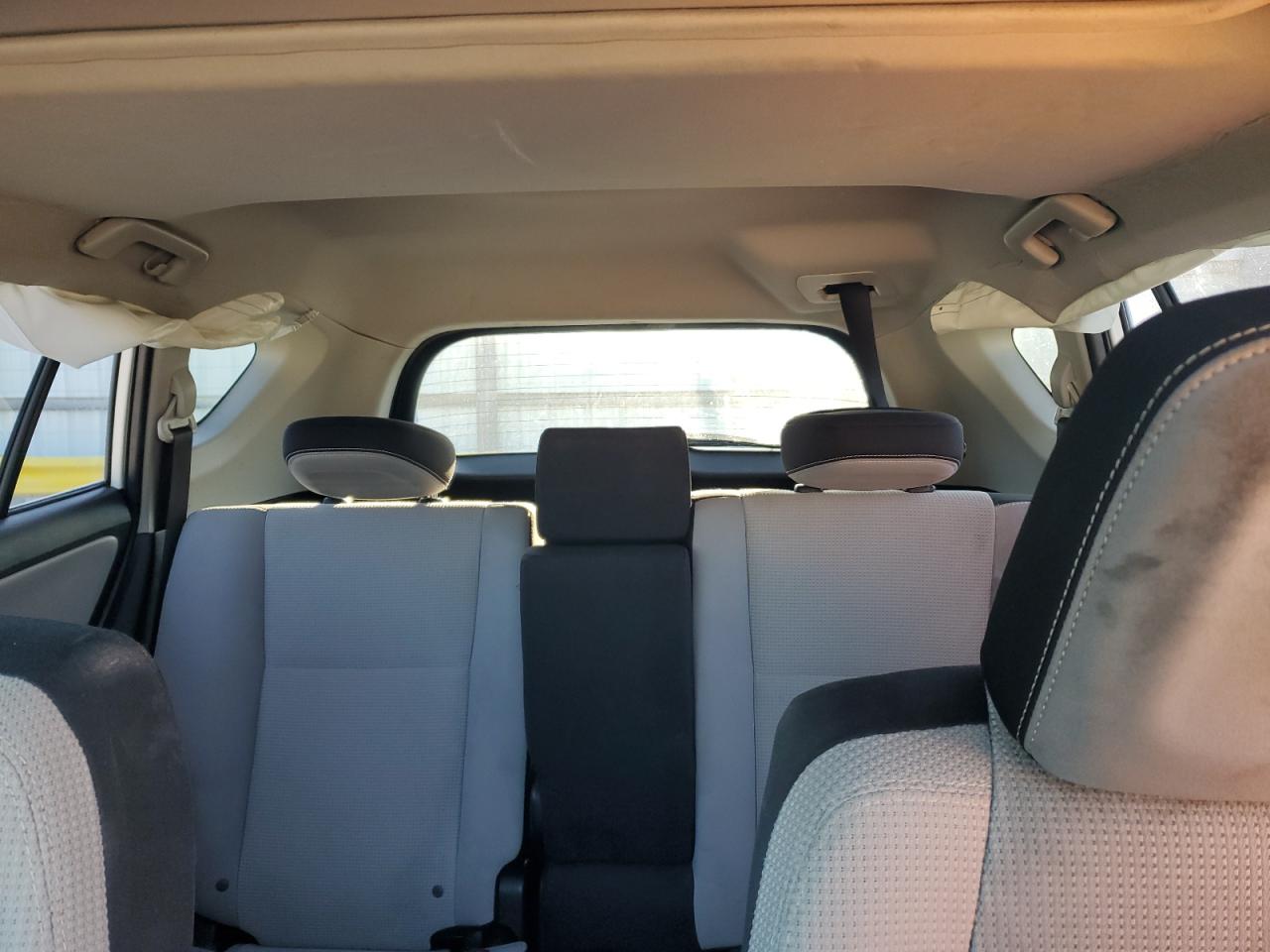 2018 Toyota RAV 4 - Image 10