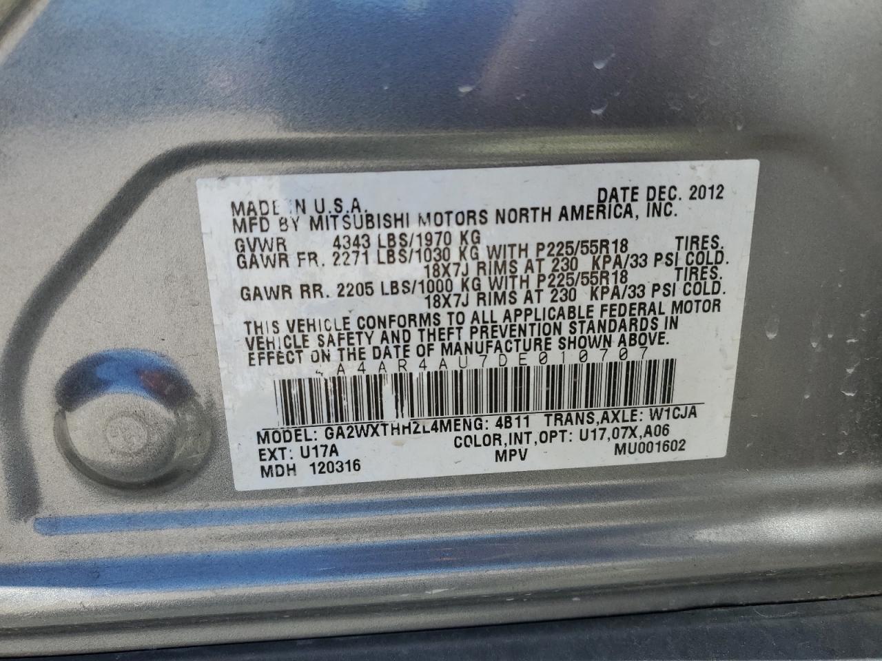 2013 Mitsubishi Outlander - Image 15