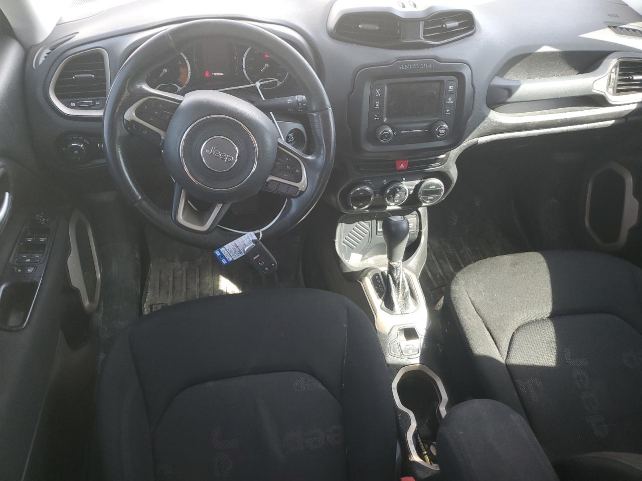 2015 Jeep Renegade - Image 8