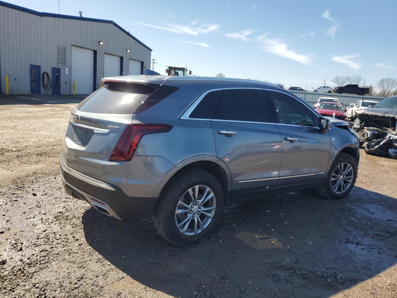 2022 Cadillac XT5 - Image 3