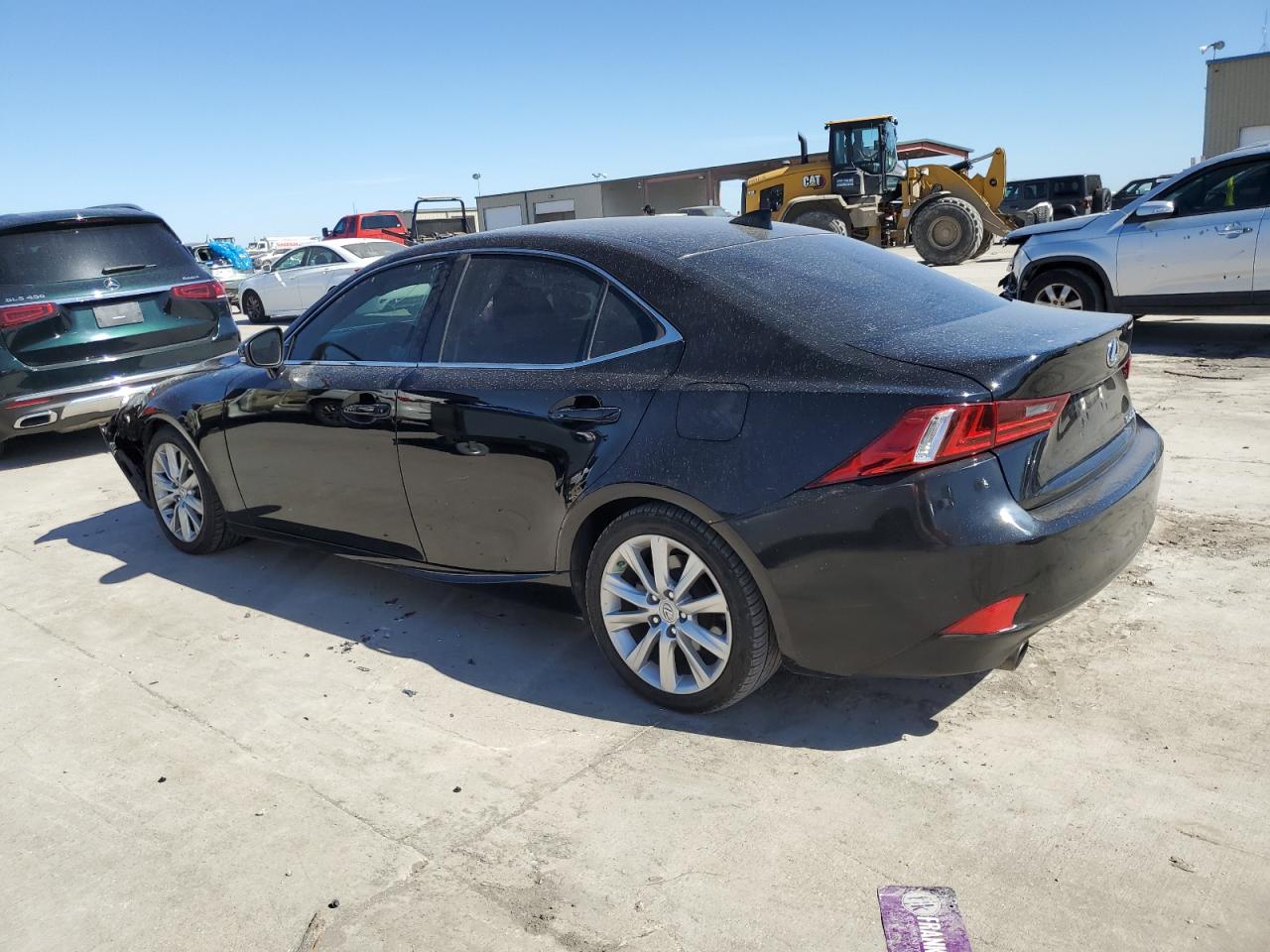 2015 Lexus IS - Image 2