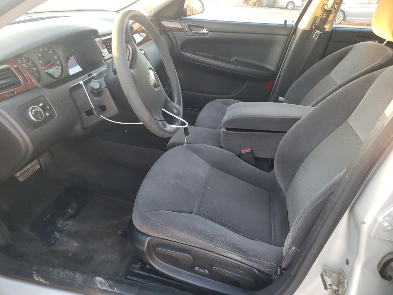 2009 Chevrolet Impala - Image 7