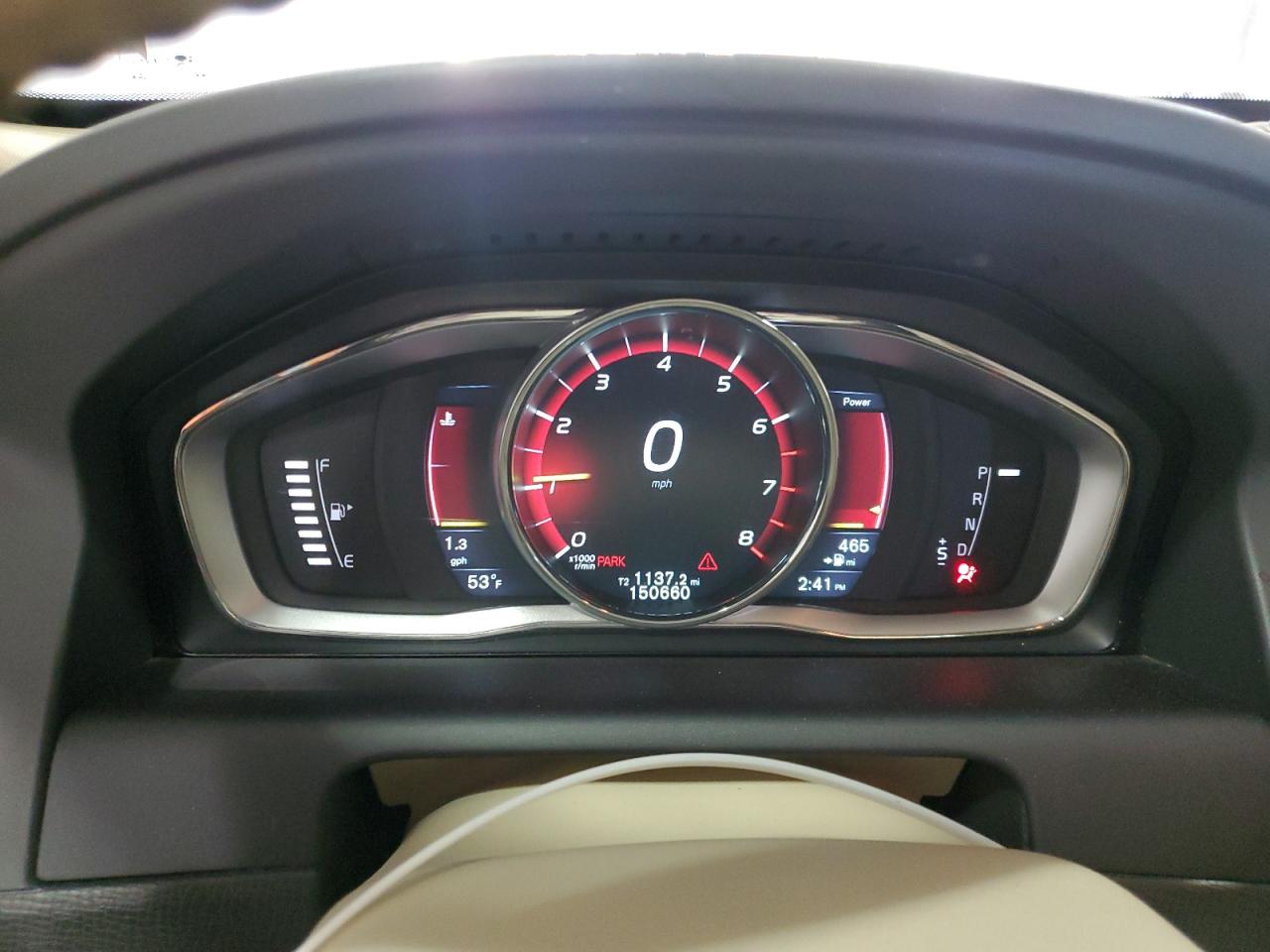 2016 Volvo XC60 - Image 9