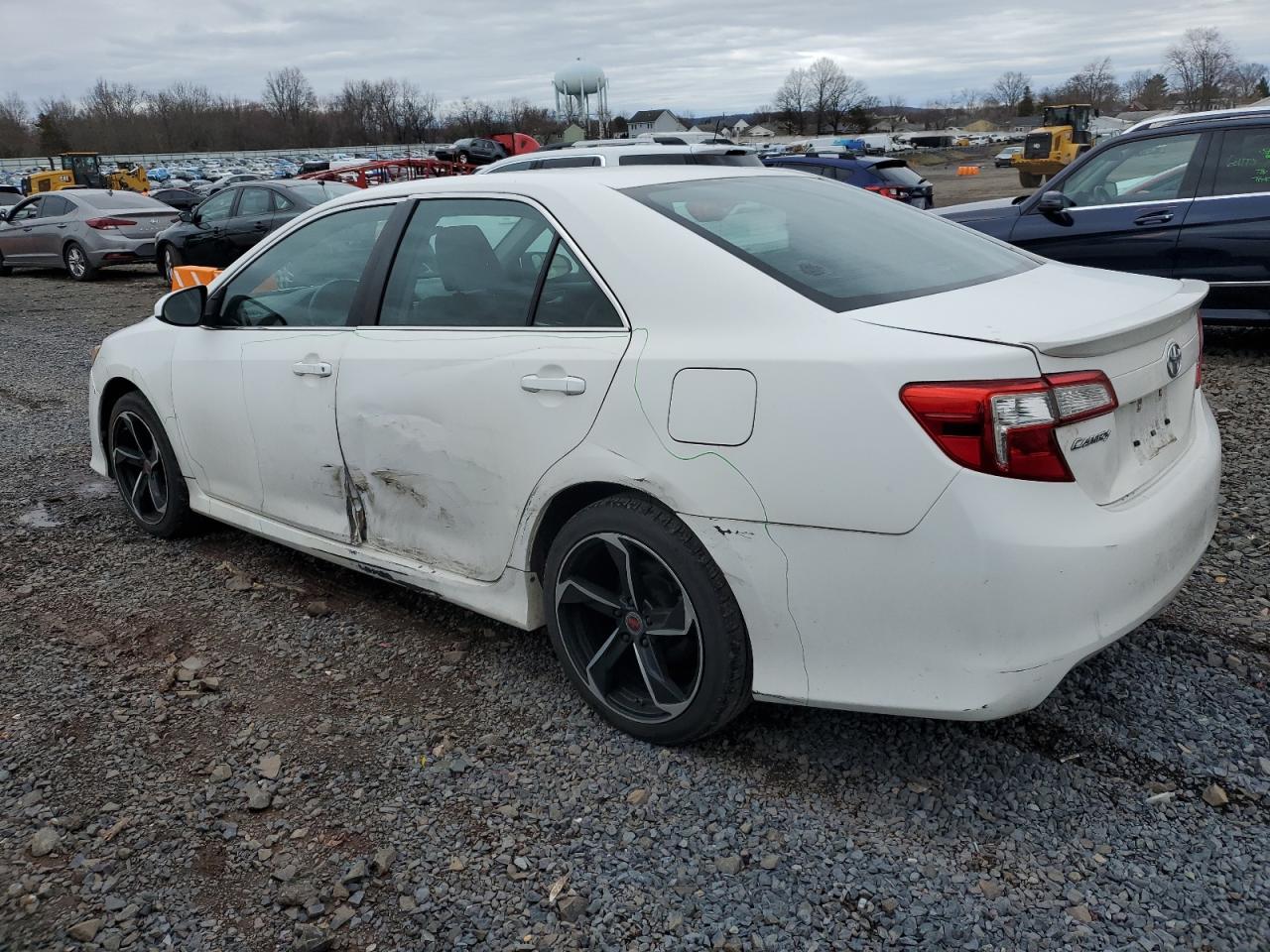 2014 Toyota Camry - Image 2
