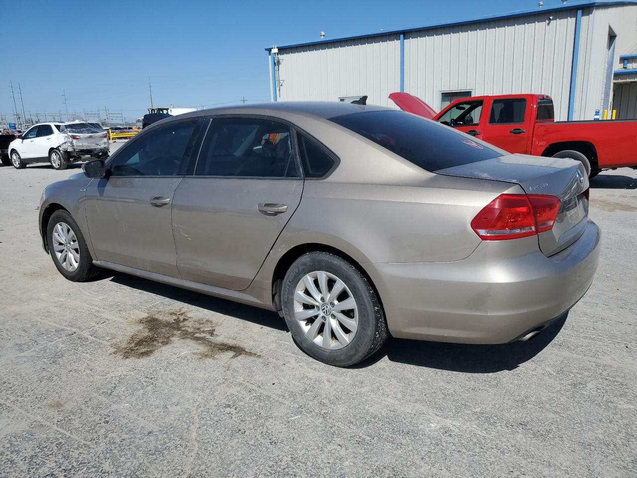 2015 Volkswagen Passat - Image 2