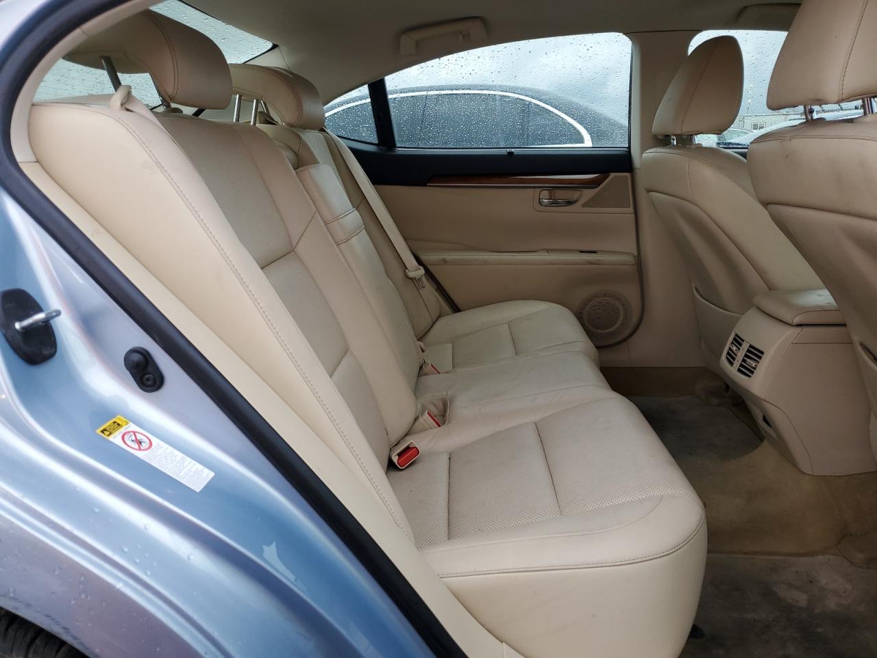 2014 Lexus ES - Image 10