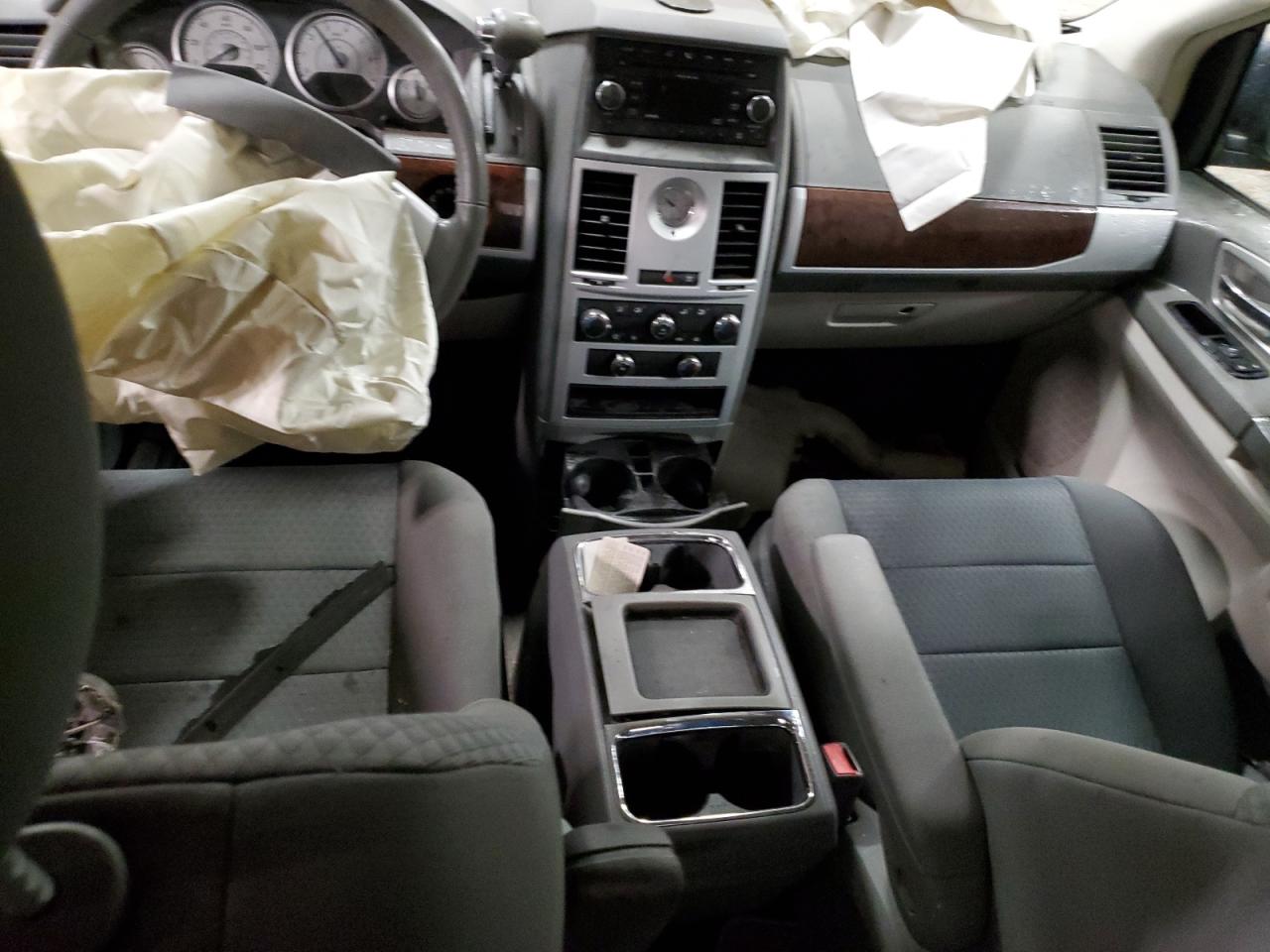 2010 Chrysler Town & Country Touring VIN: 2A4RR5D1XAR114974 Lot: 50840795