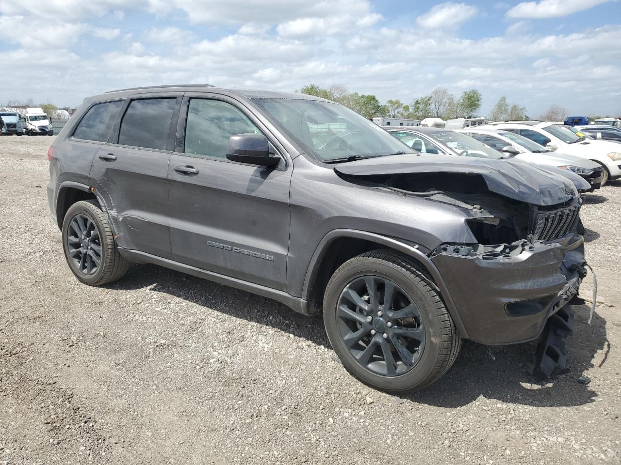 2018 Jeep Grand Cherokee - Image 4