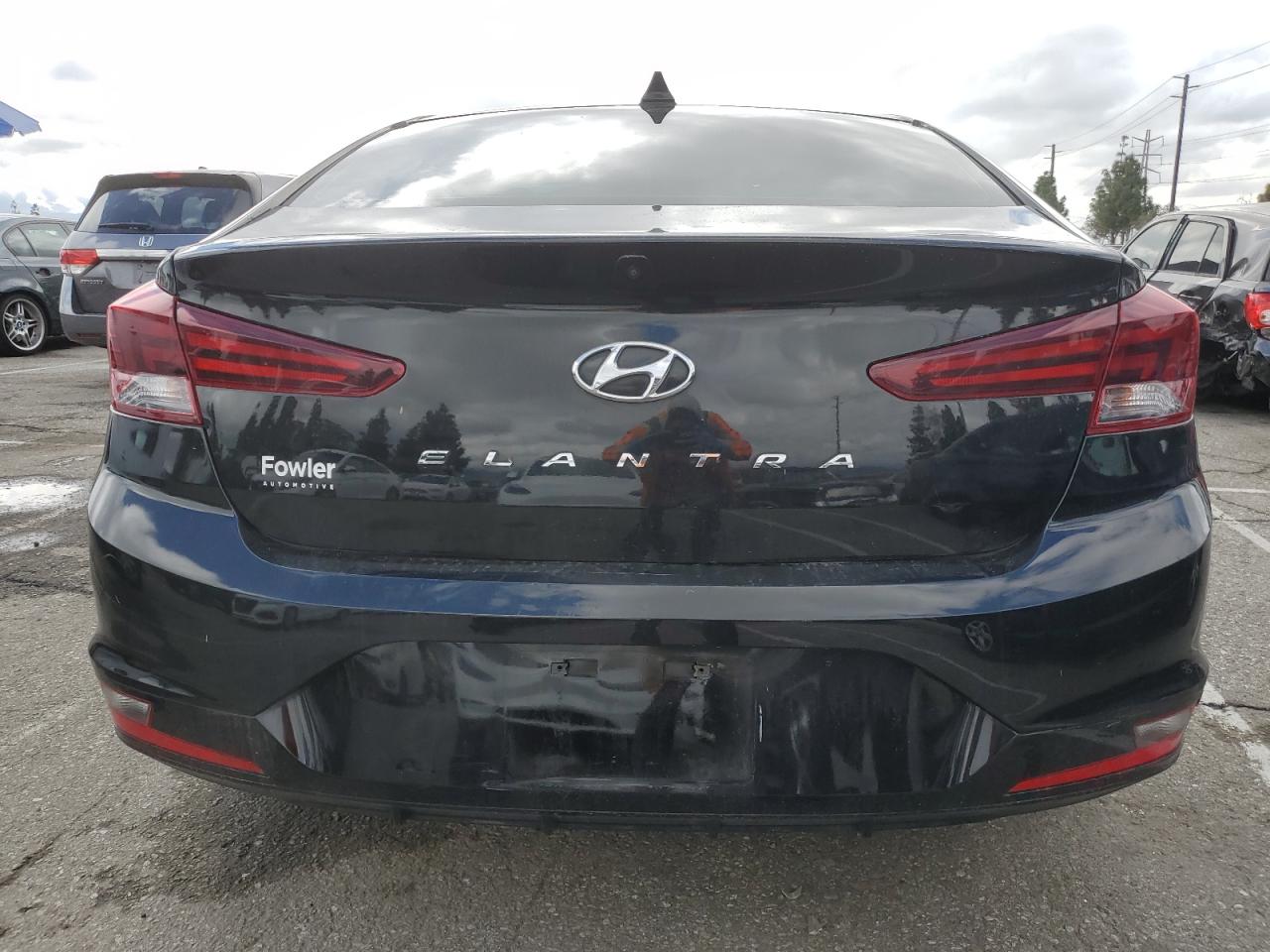 2020 Hyundai Elantra - Image 6