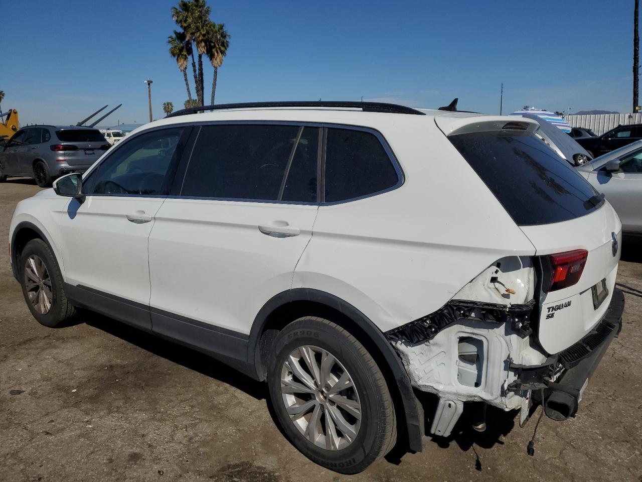 2019 Volkswagen Tiguan - Image 2