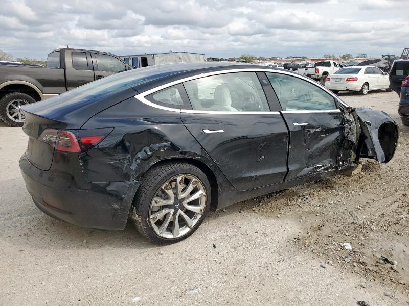  TESLA MODEL 3 2018 Черный