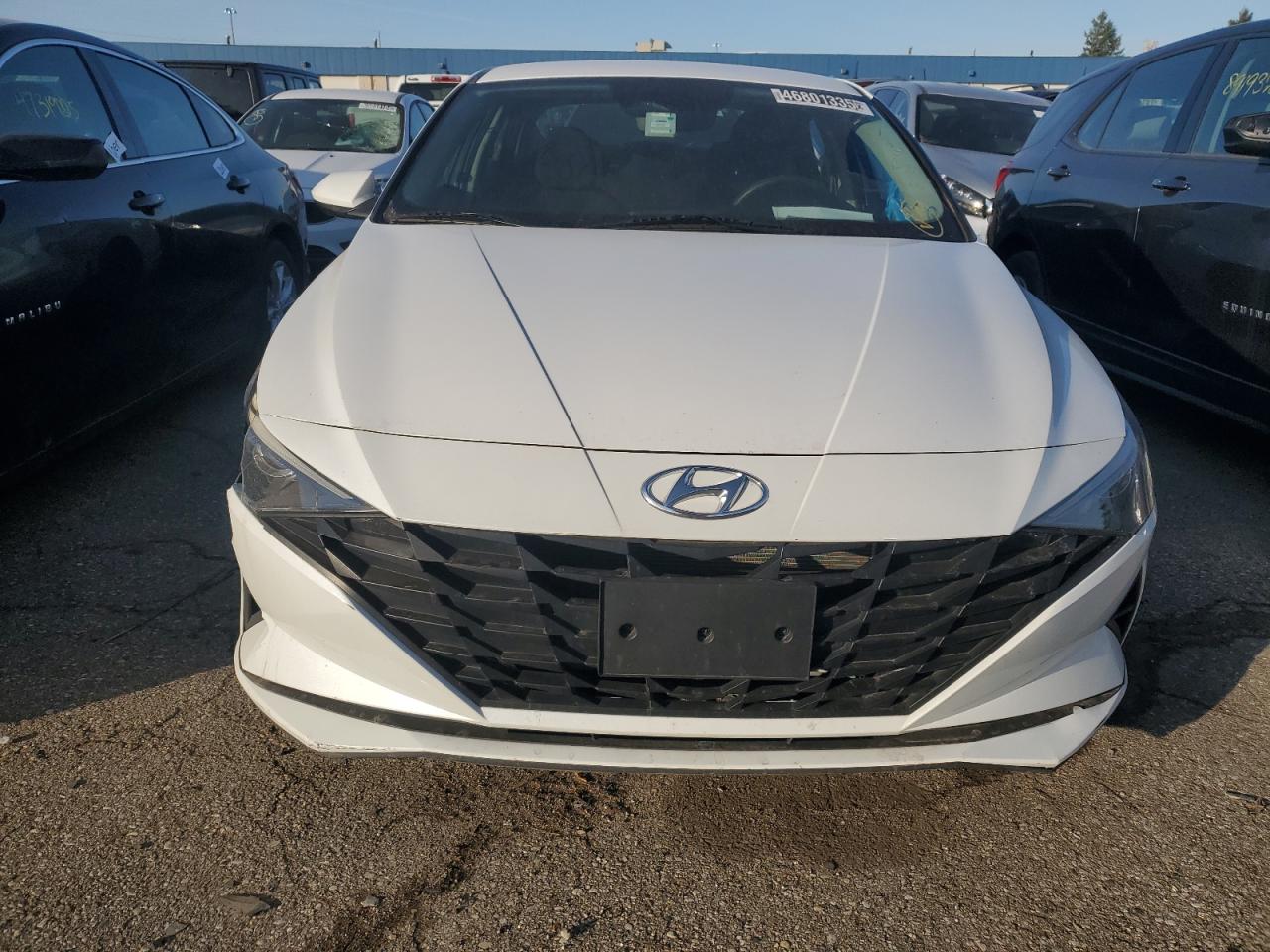2021 Hyundai Elantra - Image 5