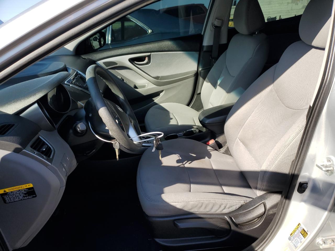 2012 Hyundai Elantra - Image 7