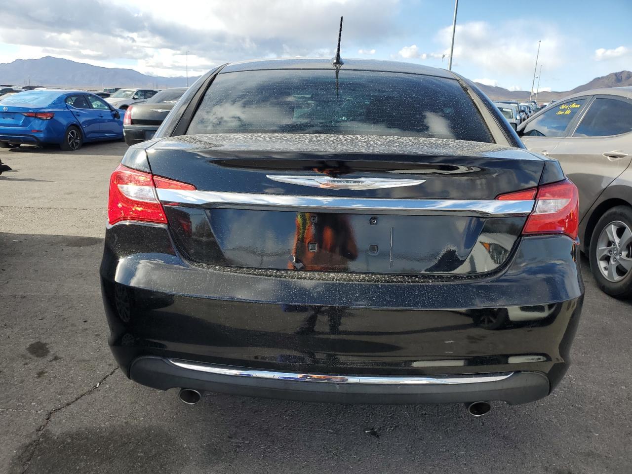 2013 Chrysler 200 - Image 6
