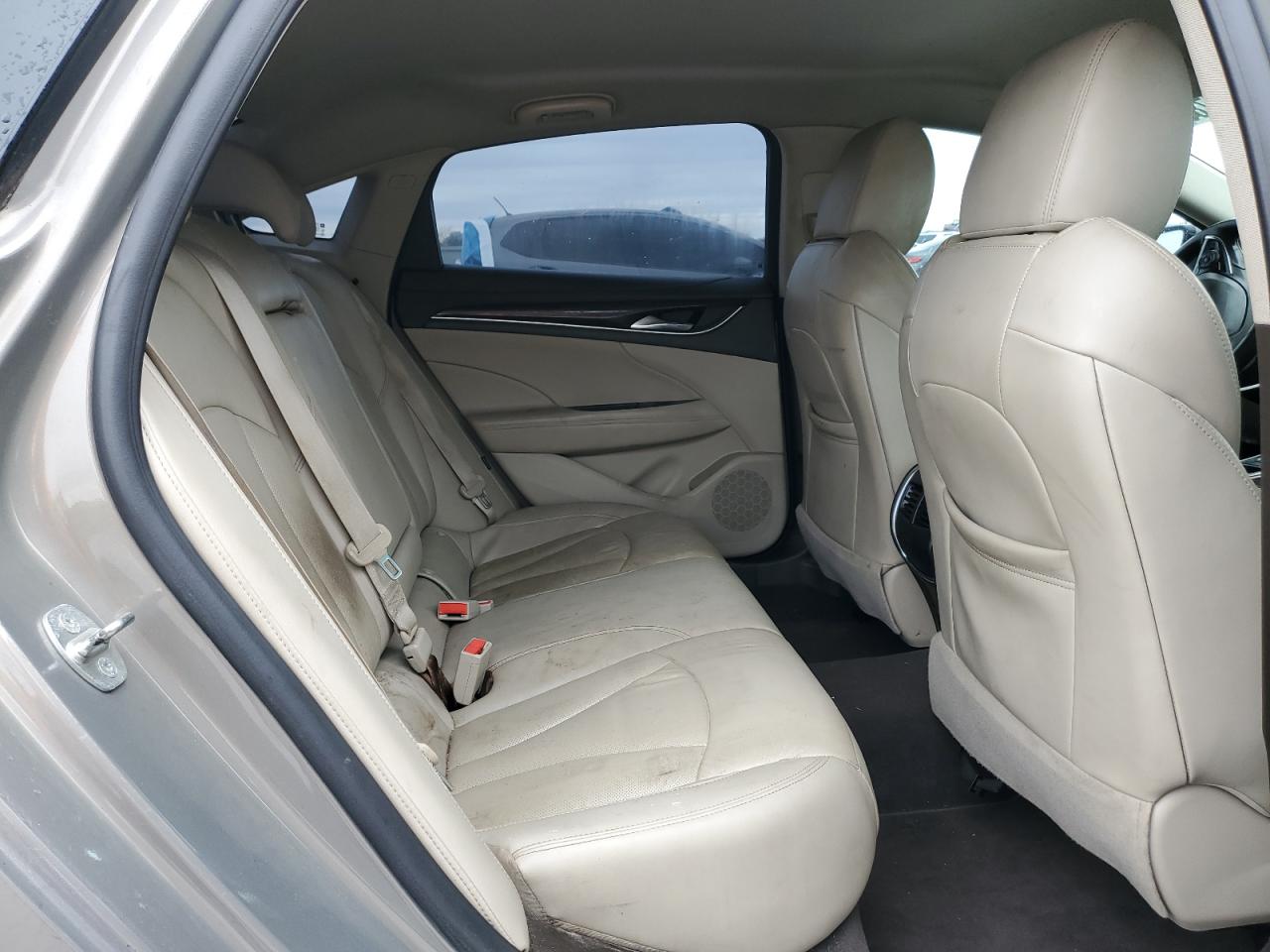 2017 Buick LaCrosse - Image 10