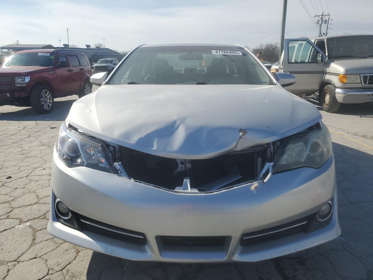 2014 Toyota Camry - Image 5