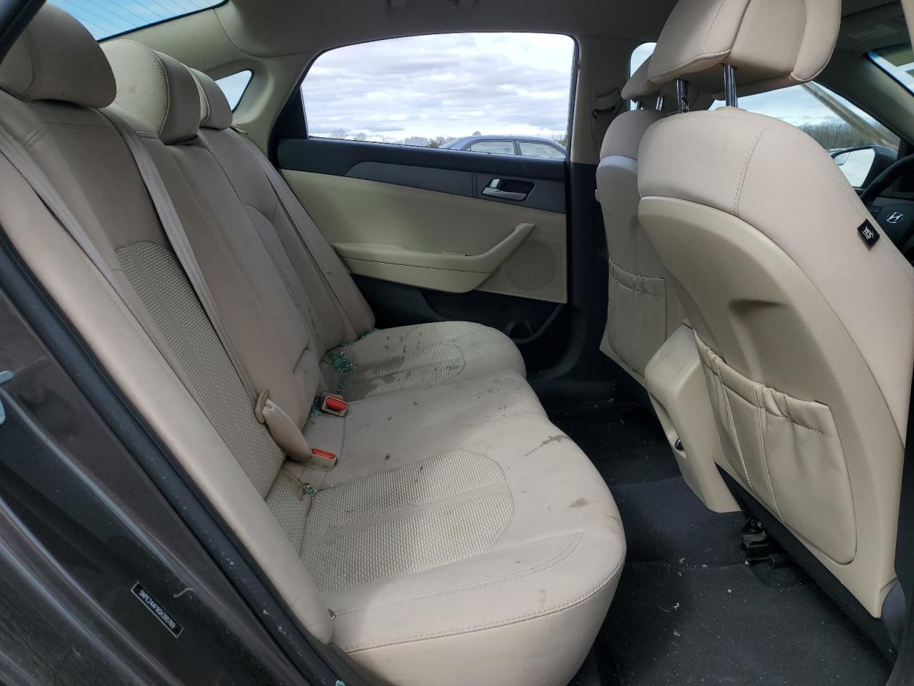 2016 Hyundai Sonata - Image 10
