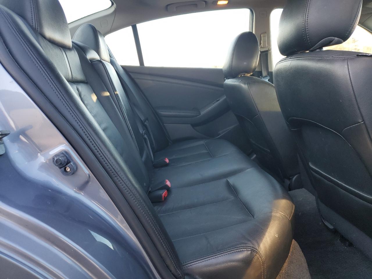 2012 Nissan Altima - Image 10