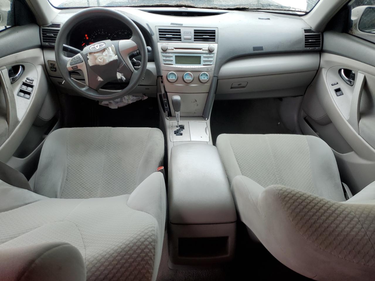 2009 Toyota Camry - Image 8