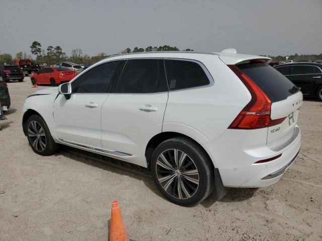  VOLVO XC60 B5 IN 2022 Biały