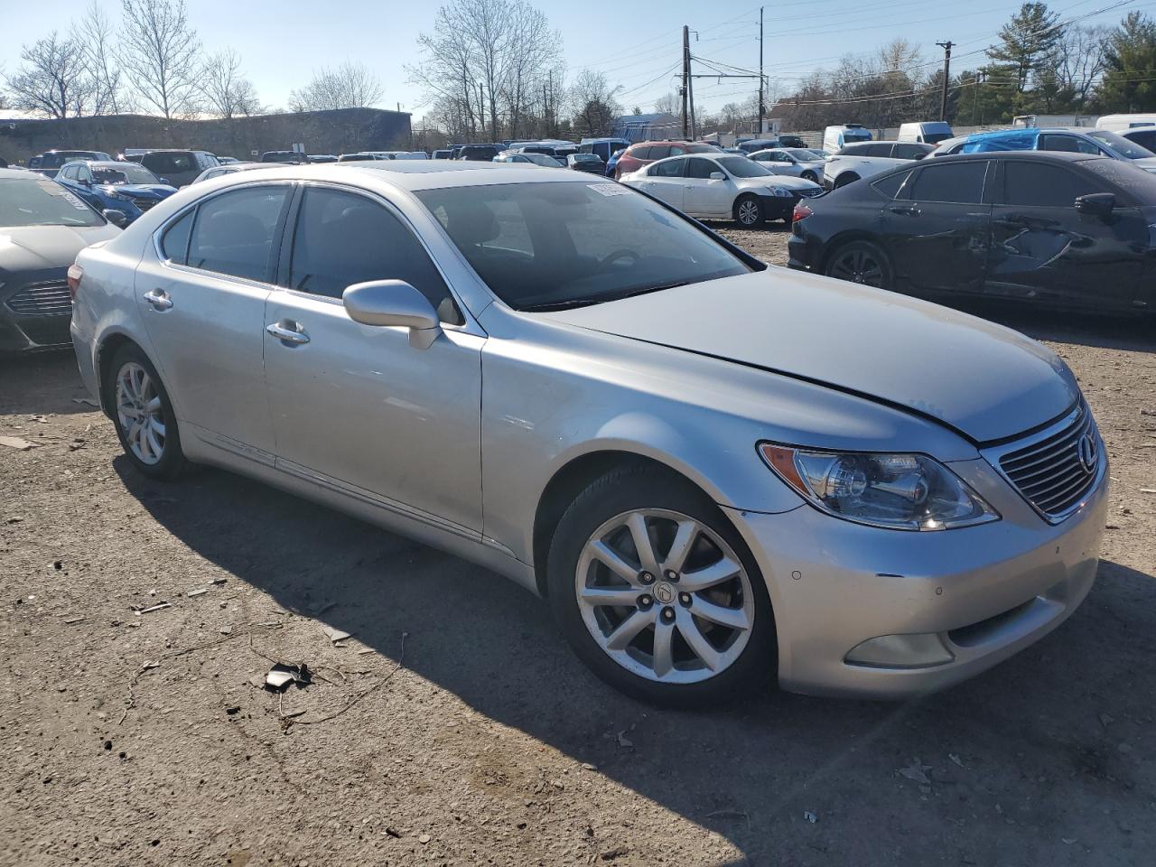 2007 Lexus LS - Image 4