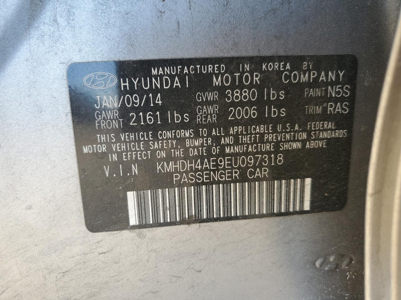 2014 Hyundai Elantra - Image 12