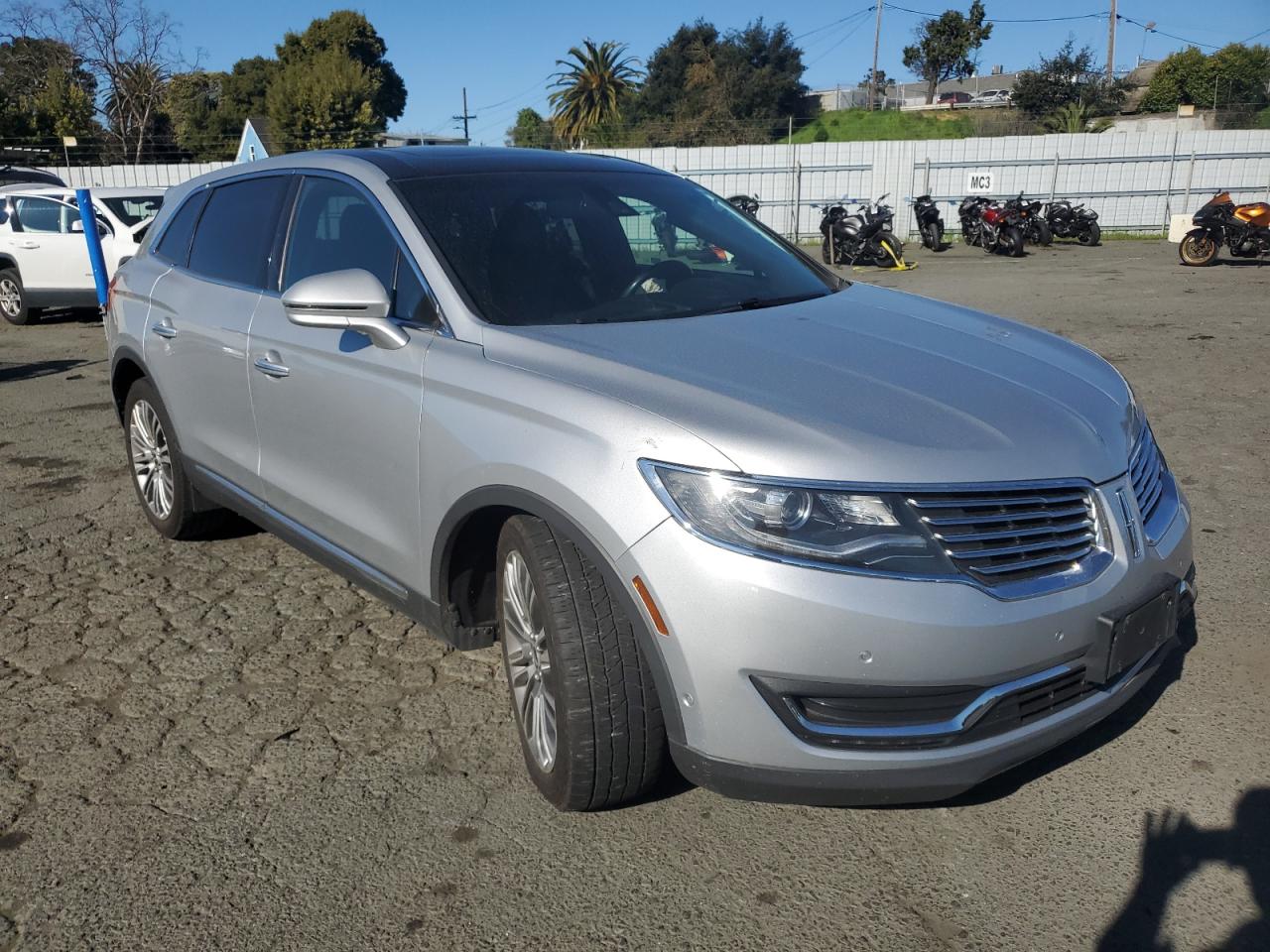 2016 Lincoln MKX - Image 4