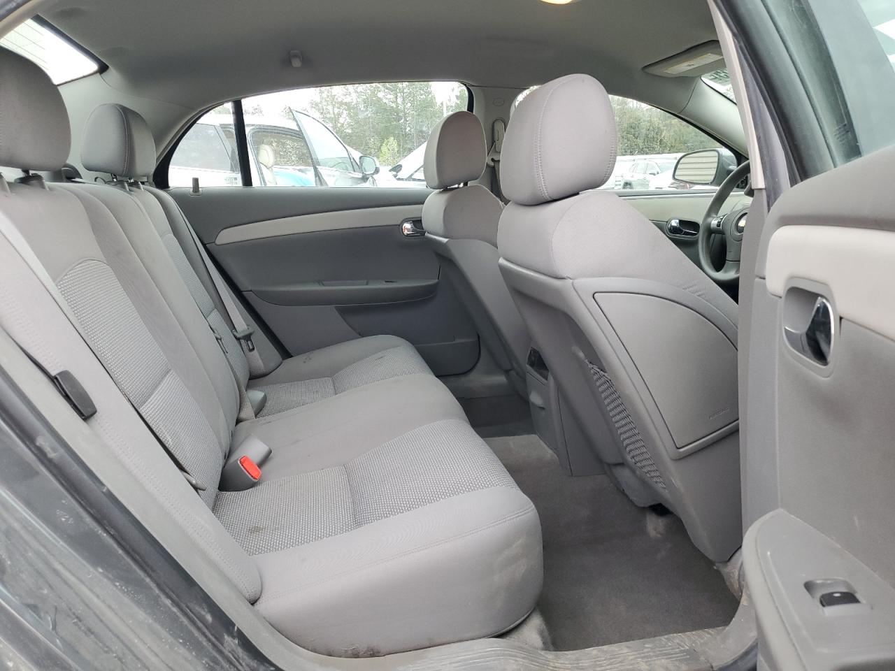 2009 Chevrolet Malibu - Image 10