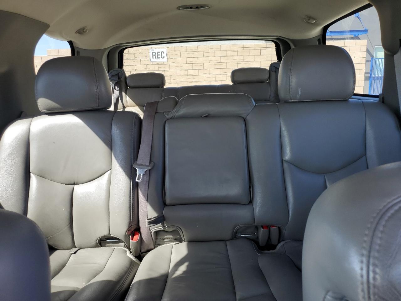 2004 Chevrolet Tahoe - Image 10