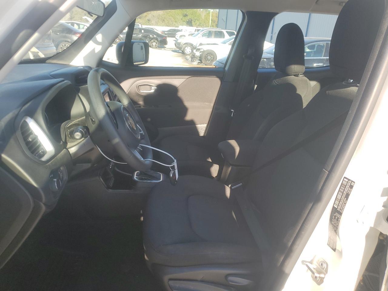 2020 Jeep Renegade - Image 7
