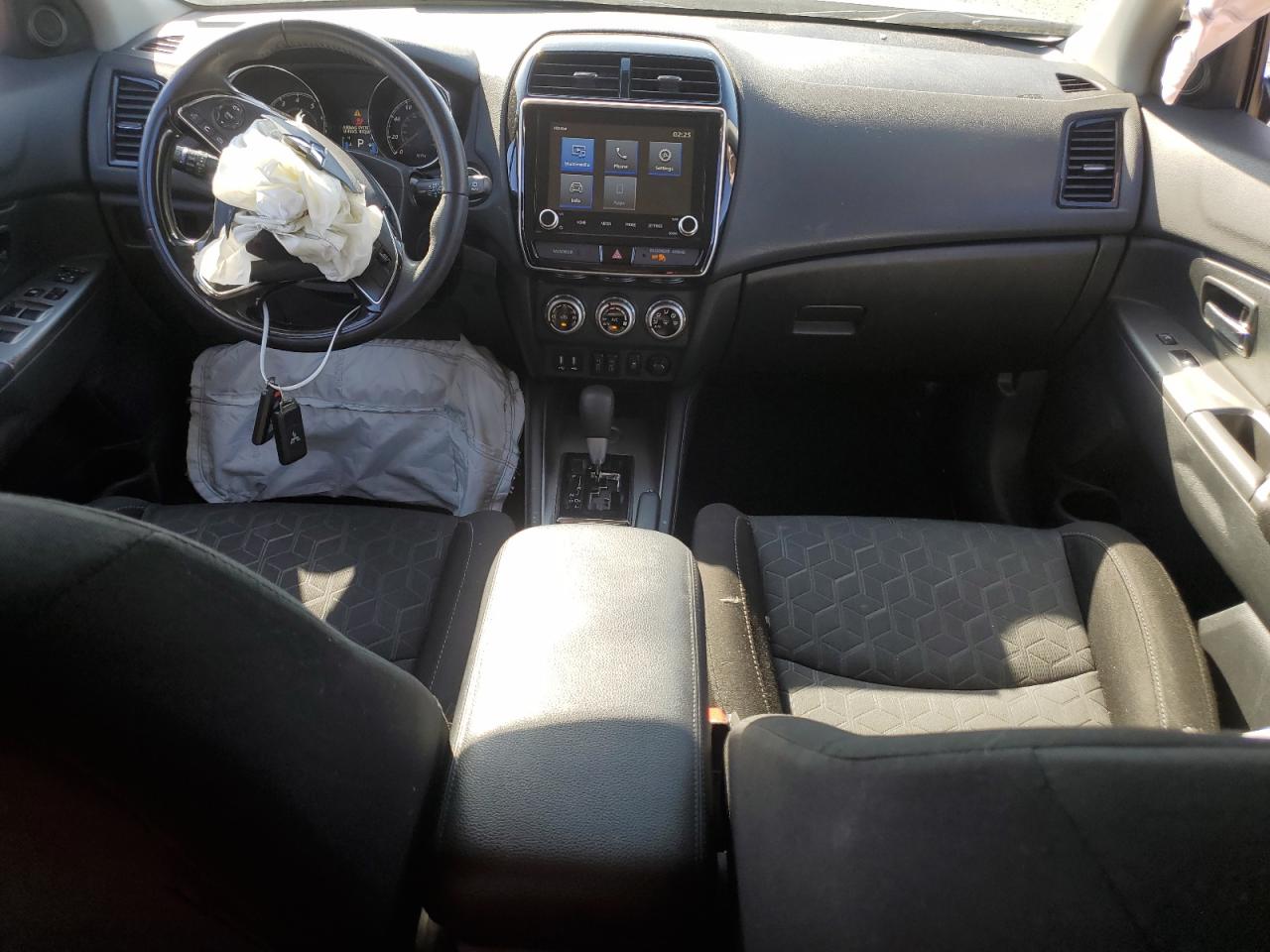 2020 Mitsubishi Outlander - Image 8