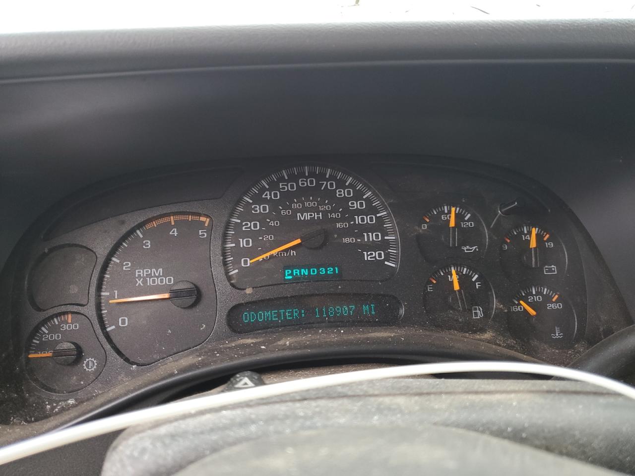 2004 Chevrolet Silverado - Image 9