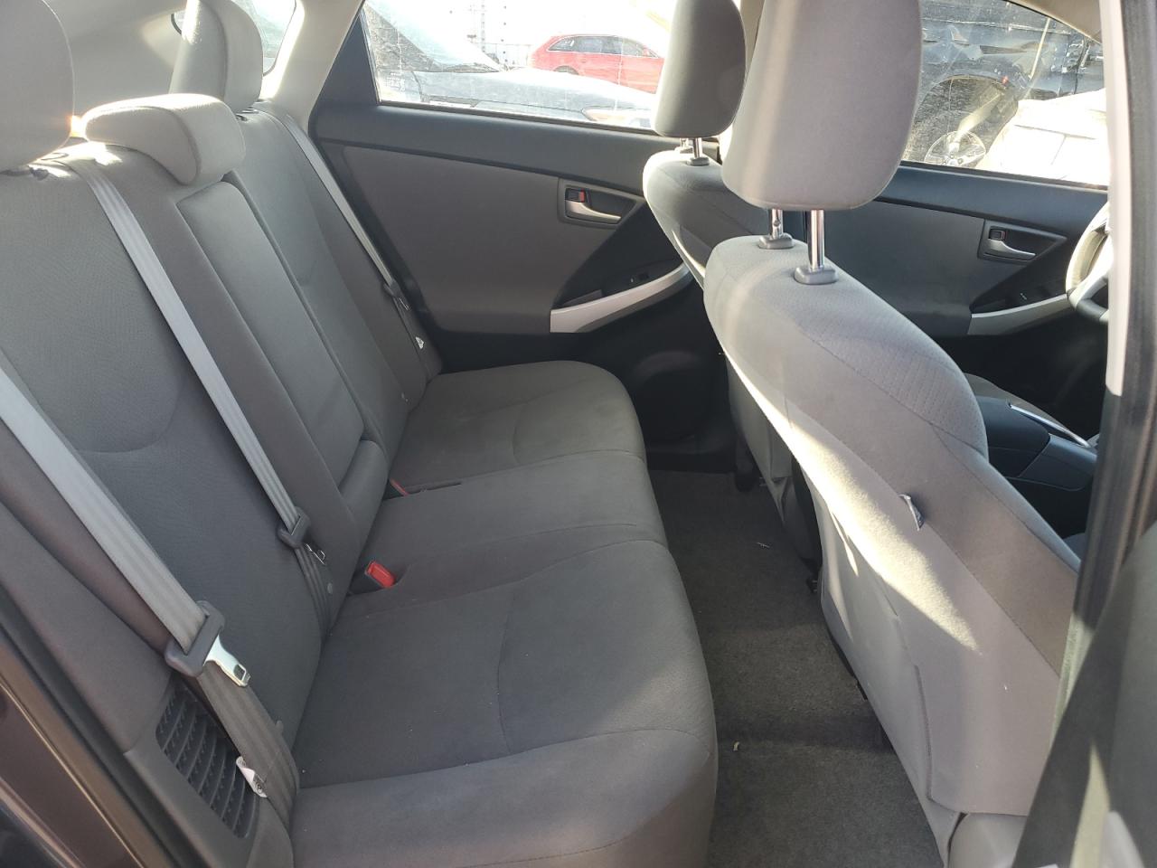 2013 Toyota Prius - Image 10