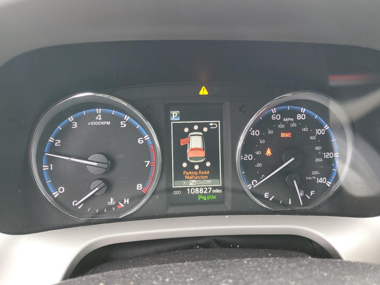 2017 Toyota RAV 4 - Image 9