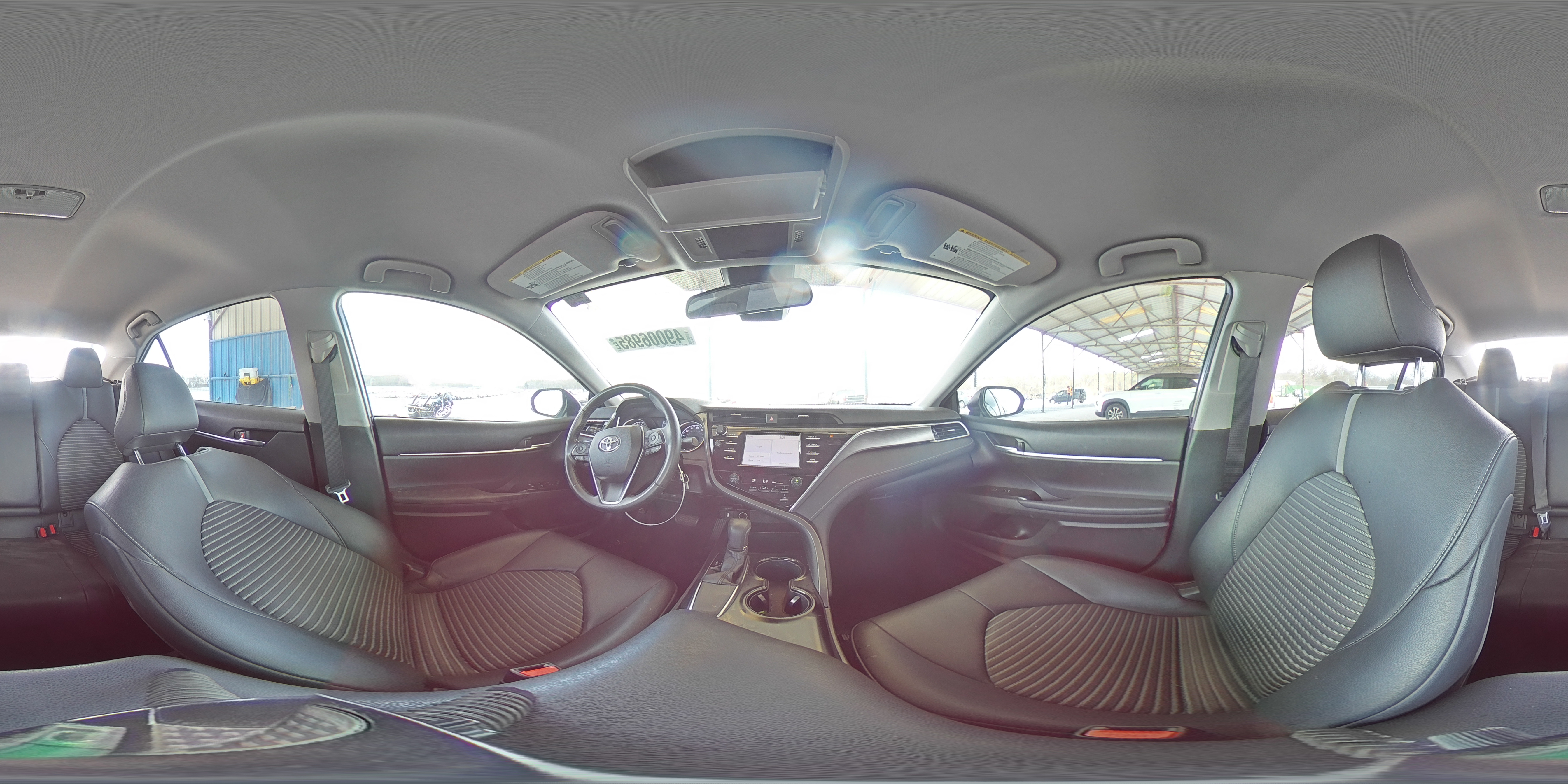 2018 Toyota Camry - Image 12